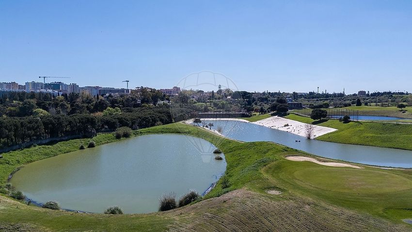 公寓 t3出售在Rua André de Gouveia