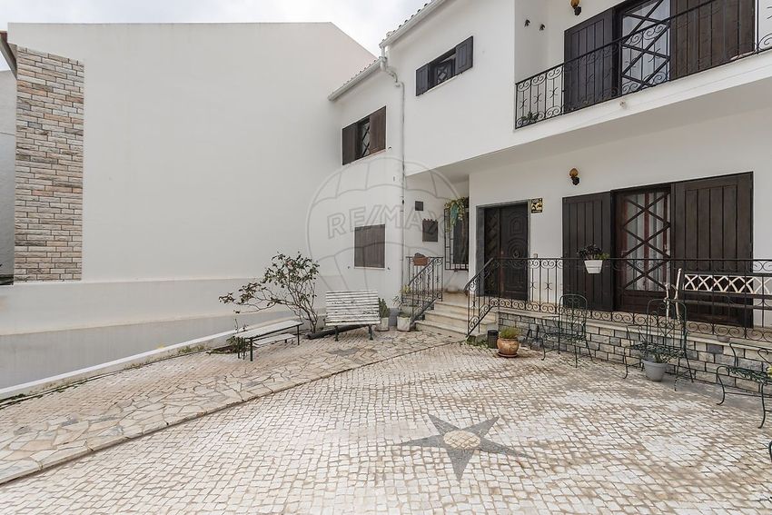 小楼房或独栋别墅出售在Rua José Fontana