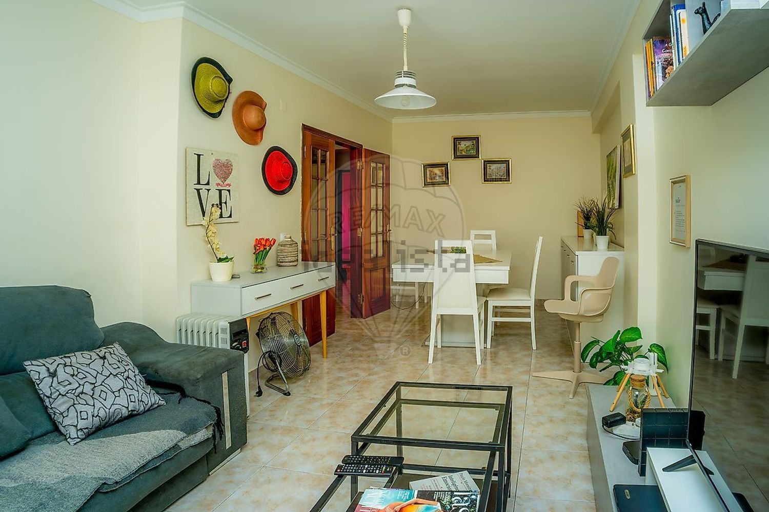 公寓 t2出售在Praceta Gaspar Corte Real - 客厅