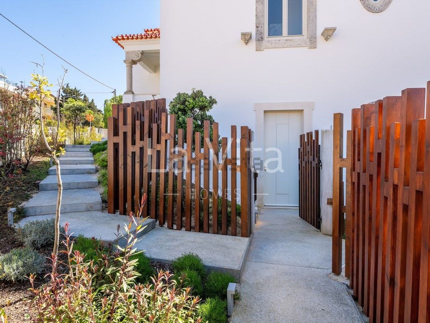 双拼别墅出售在Avenida Marginal - 外立面