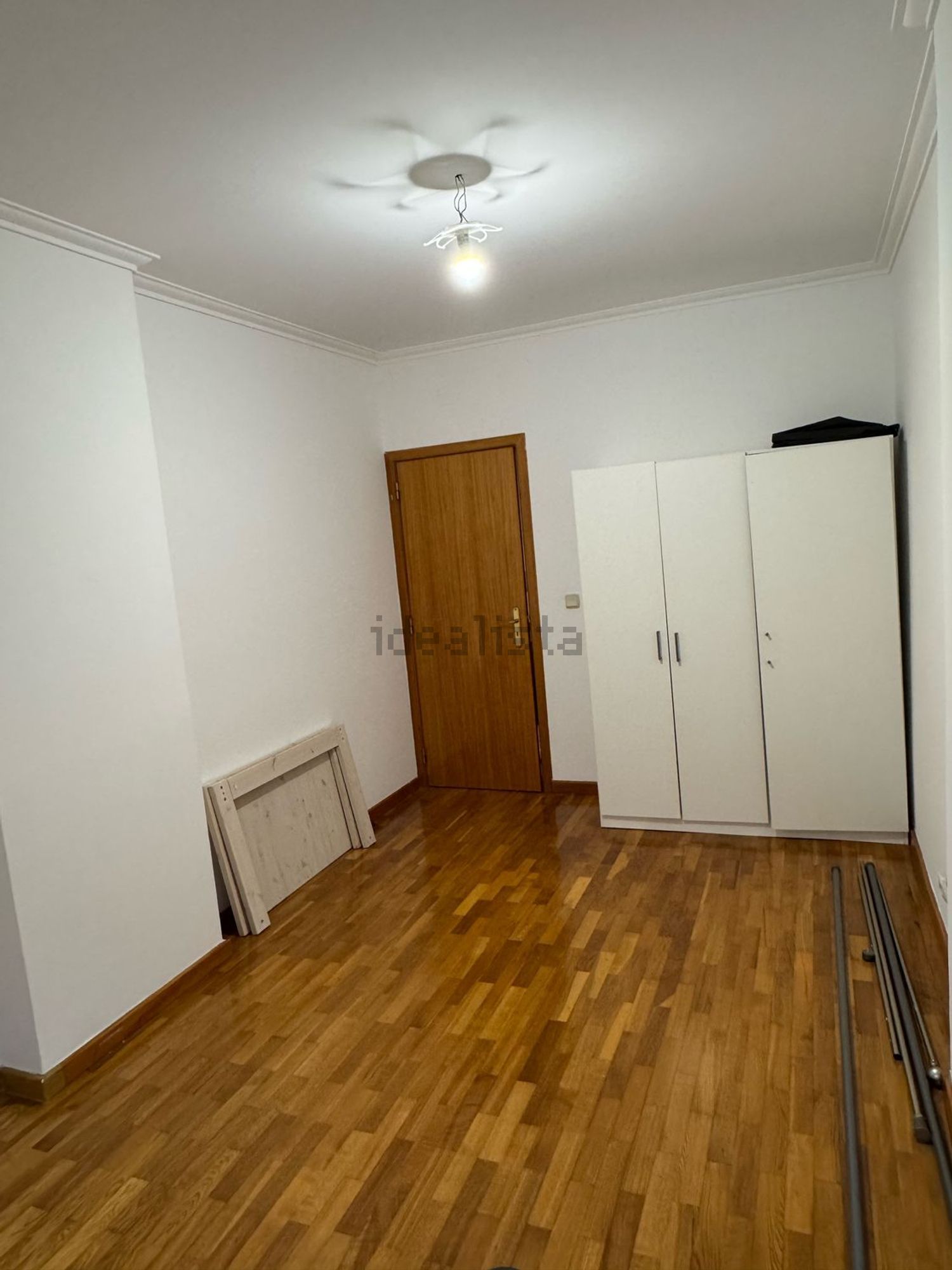 出租房间在Rua Comandante Augusto Castilho, 12 - 卧室