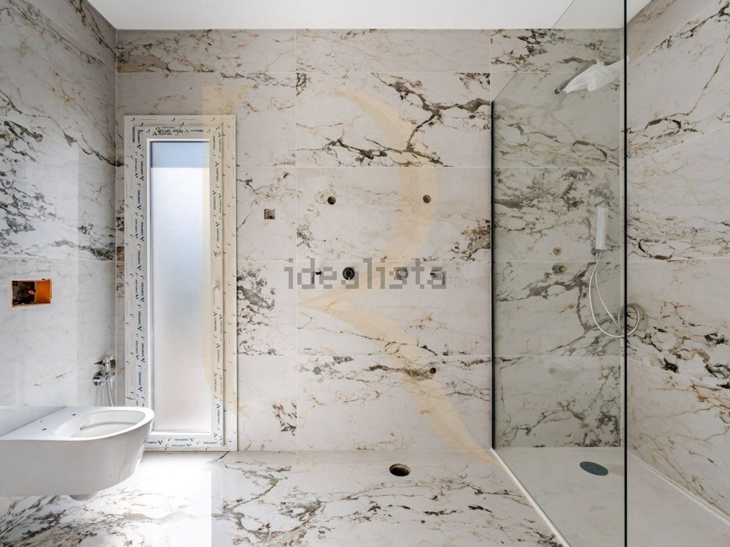 小楼房或独栋别墅出售在Fogueteiro - 卫生间