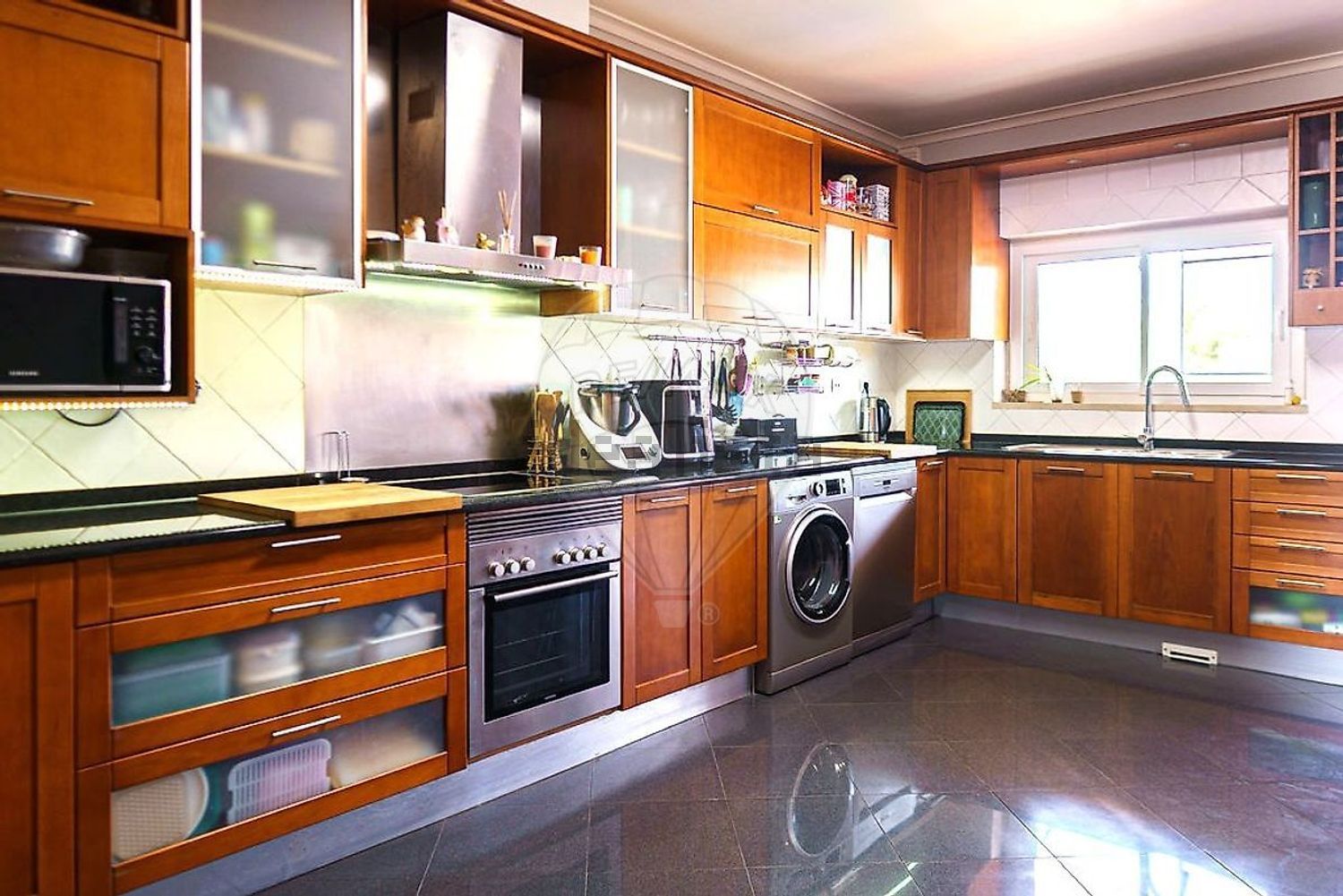 小楼房或独栋别墅出售在Rua Fernando Piteira Santos - 厨房