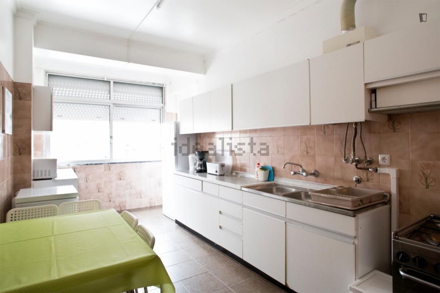 出租房间在Praceta Poder Local - 厨房