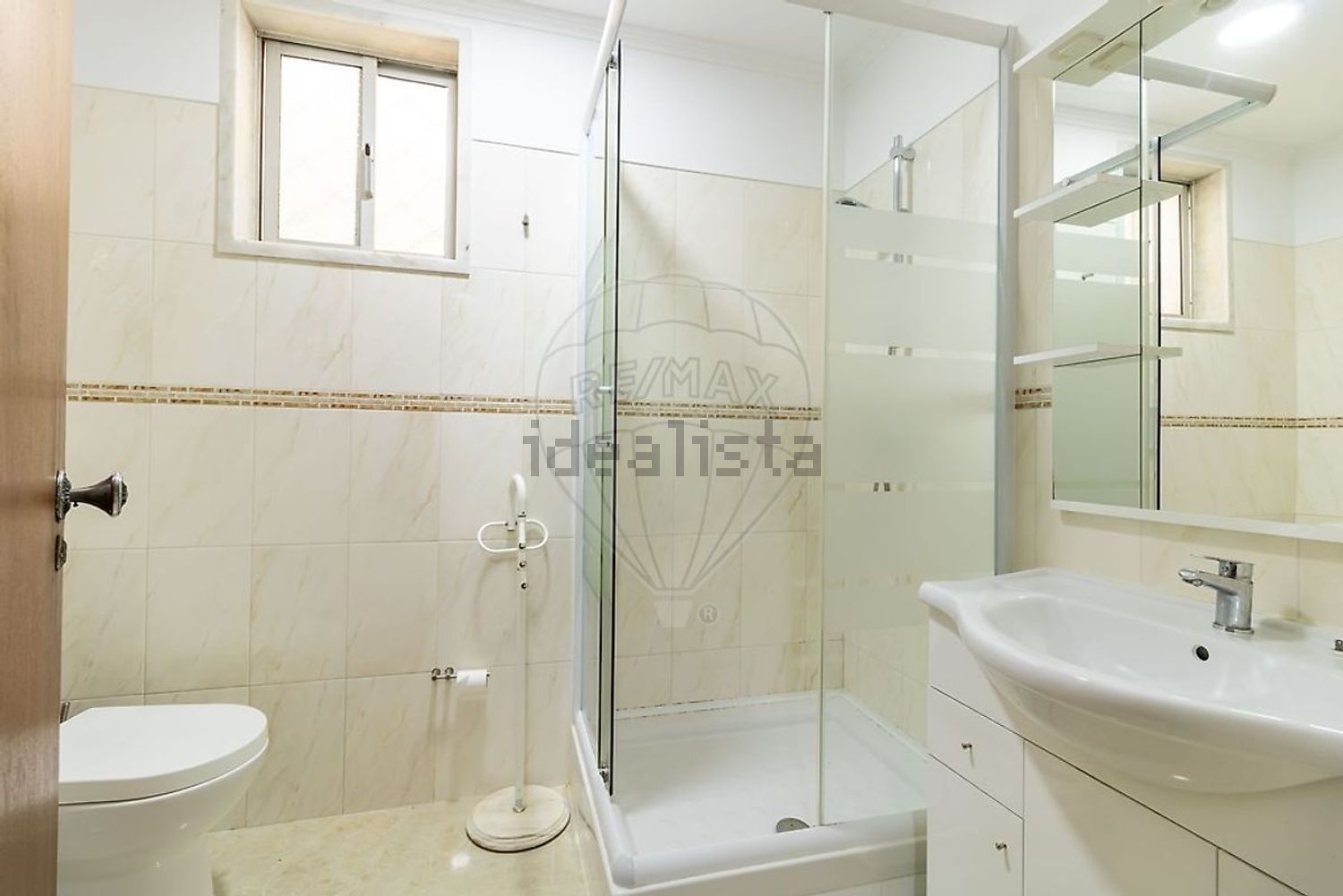 小楼房或独栋别墅出售Casal Novo - 卫生间