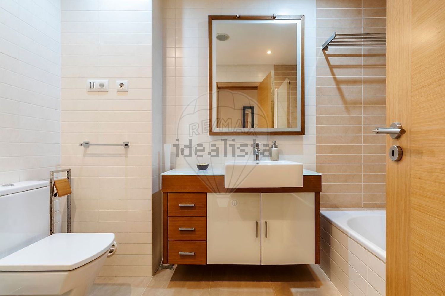 出租公寓 t2在Estrada São Bartolomeu - 卫生间