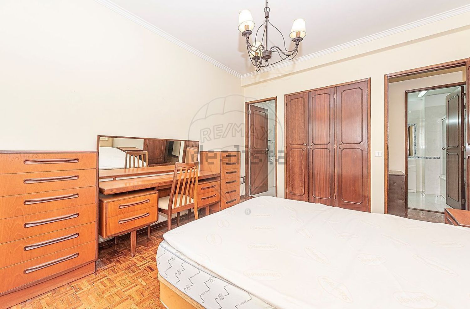 公寓 t3出售在Rua Júlio Dinis - 卧室