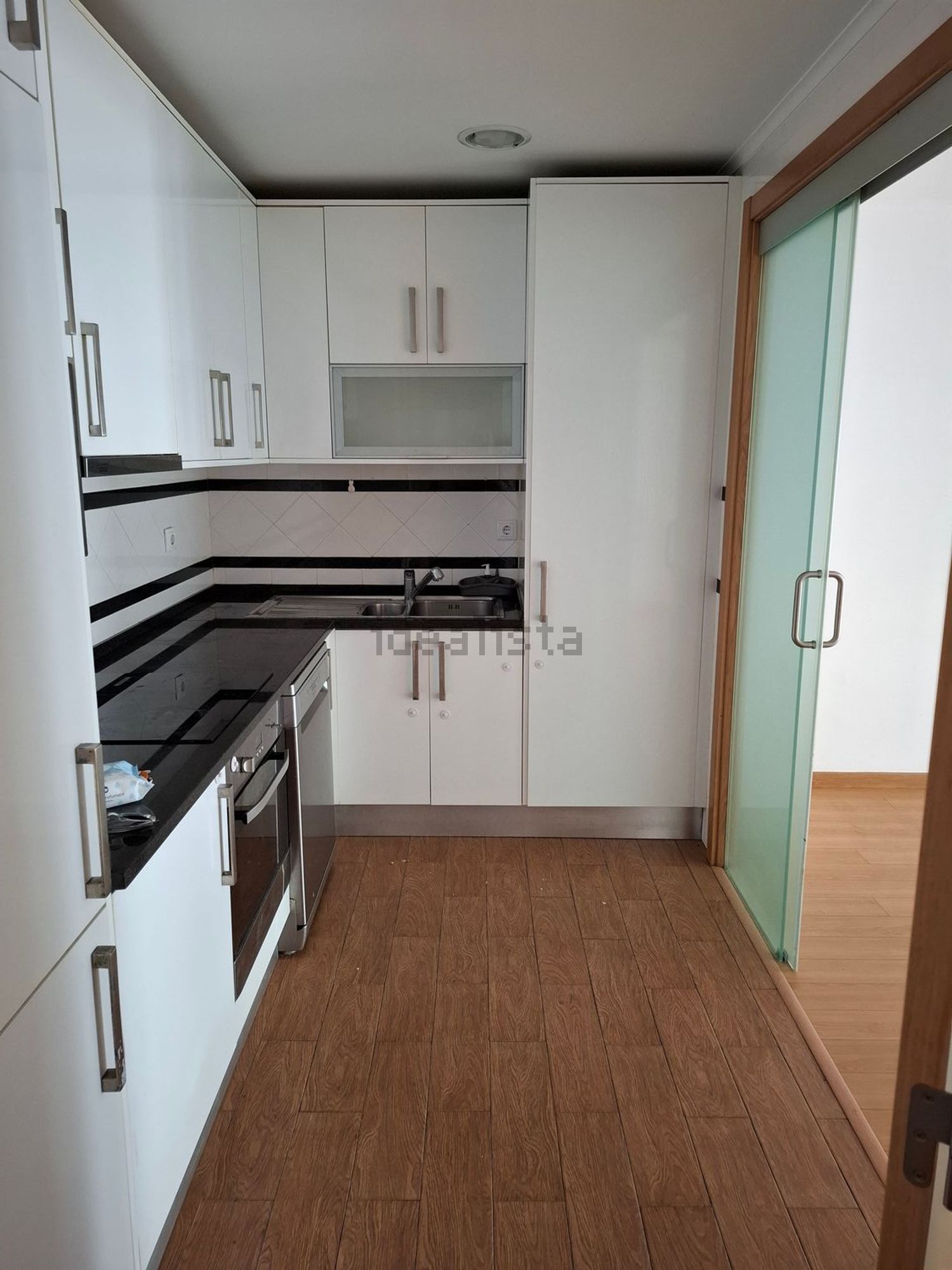 出租公寓 t3在Rua Amália Rodrigues, 23 - 厨房