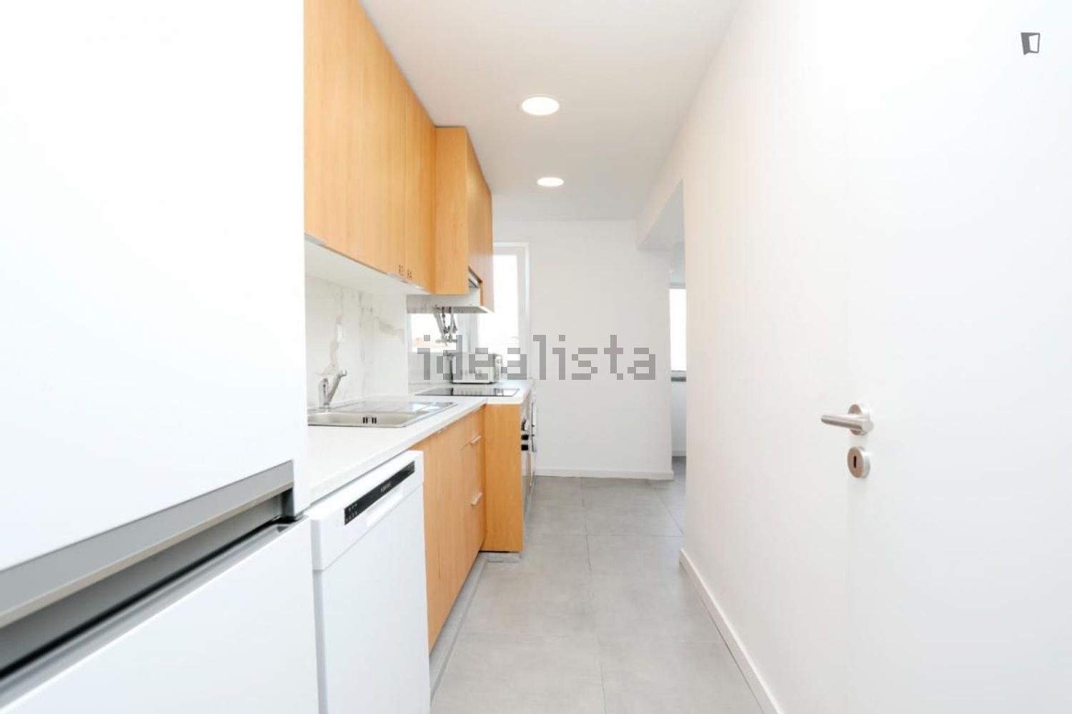 出租房间在Rua Guiomar Torresão - 厨房