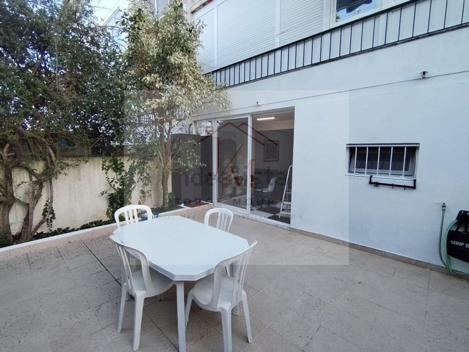 出租t0（单人公寓）在Tires - 阳台