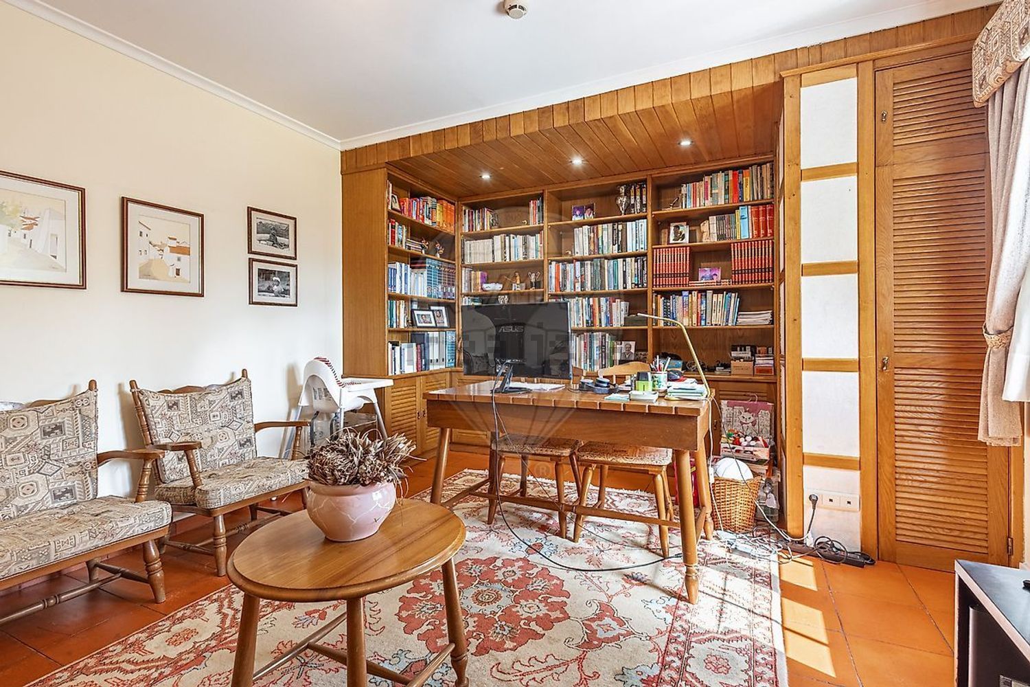 小楼房或独栋别墅出售Estr. da Serralheira de Baixo - 客厅