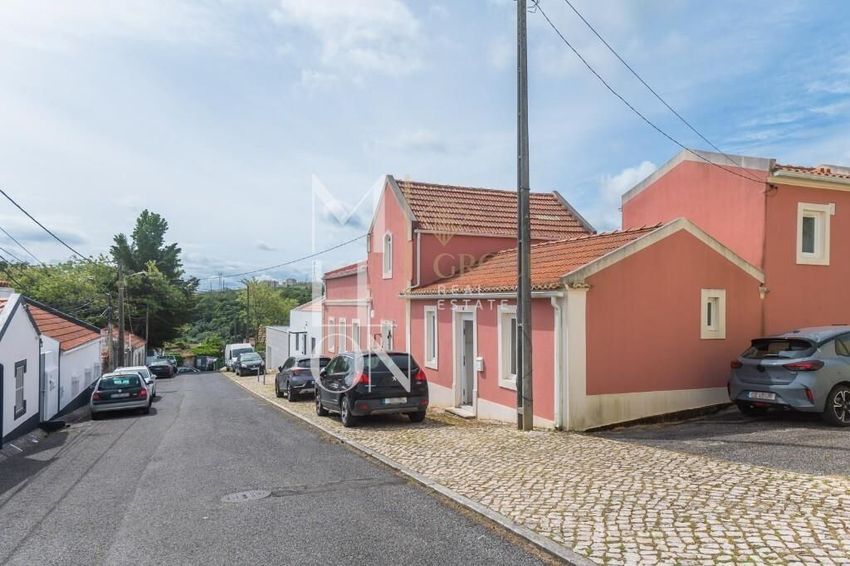 双拼别墅出售在Rua Combatentes da Grande Guerra s/n