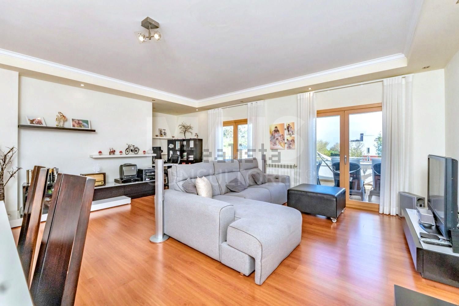 公寓 t4出售在Rua Alexandre Herculano - 客厅