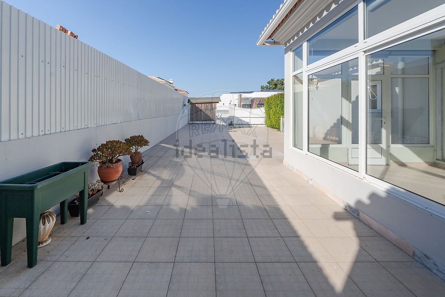 小楼房或独栋别墅出售在Rua do Rosmaninho - 外立面