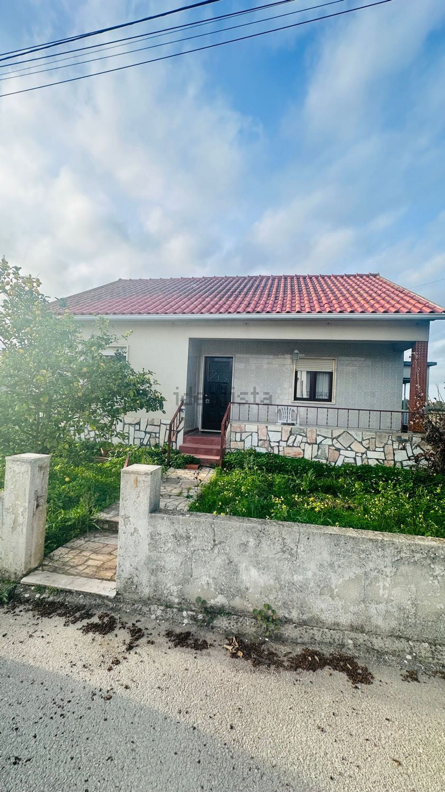 出租小楼房在Rua da Escola, 11 - 外立面