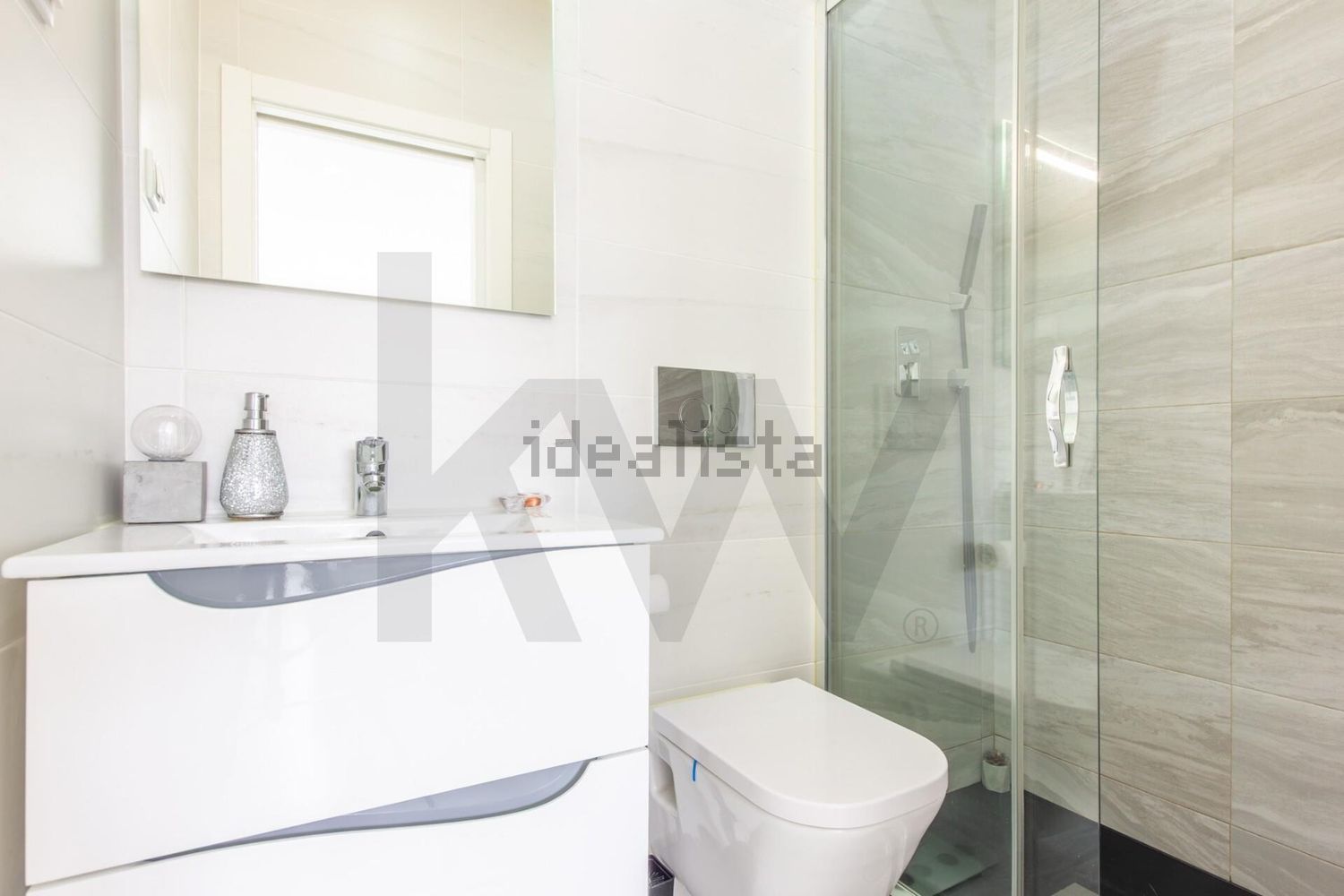 公寓 t3出售在Rua Dom Pedro de Almeida Portugal, 17 - 卫生间