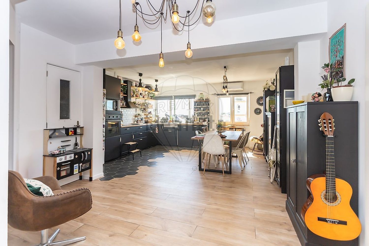 公寓 t3出售在Largo 1º de Maio - 客厅