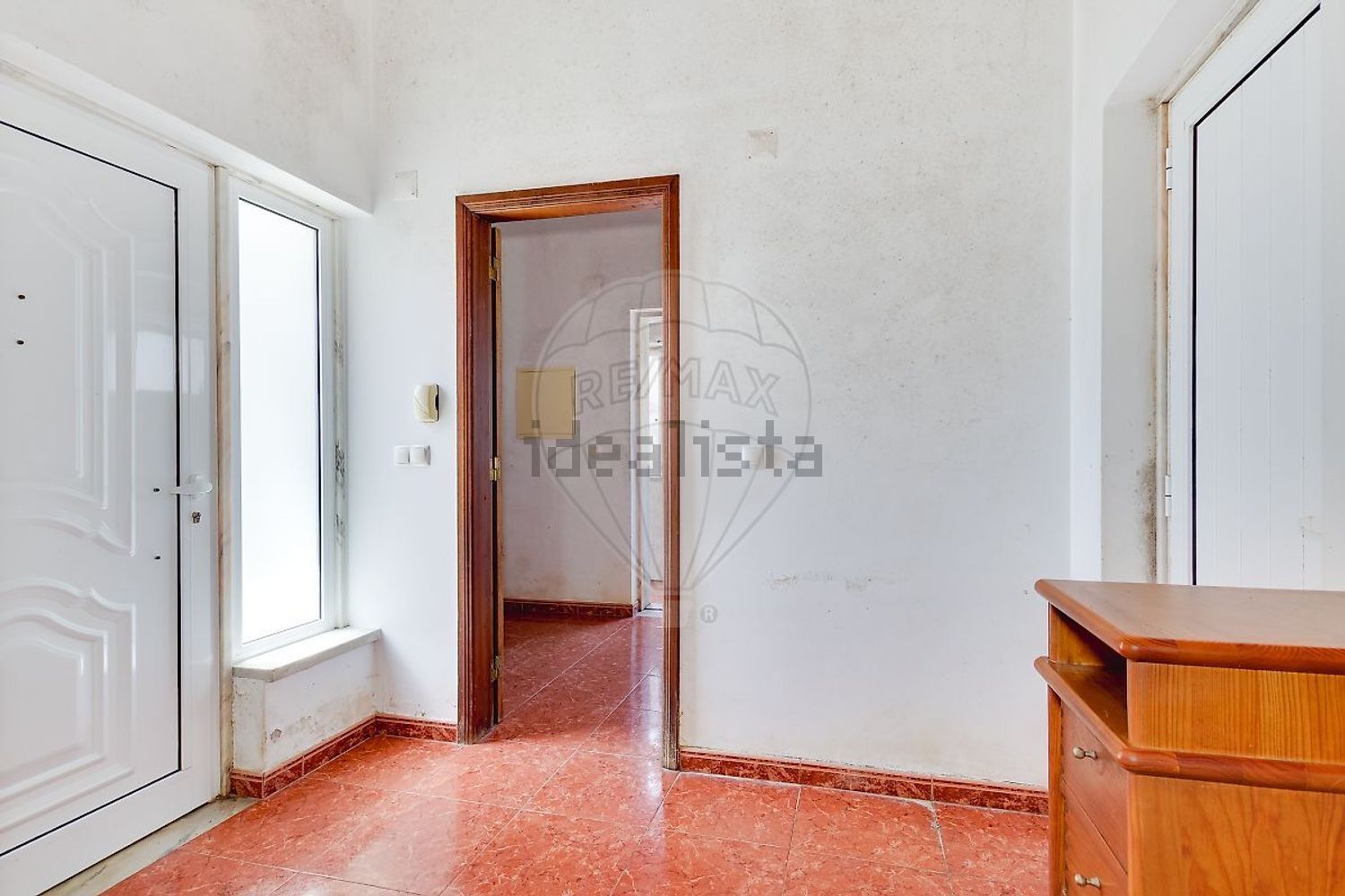 小楼房或独栋别墅出售在Estrada do Casal Sequeiro - 过道