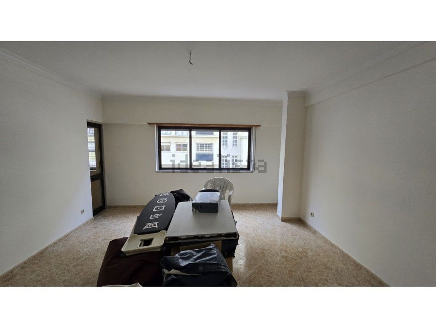 出租公寓 t3在Avenida Vasco da Gama Fernandes, 11 - 客厅