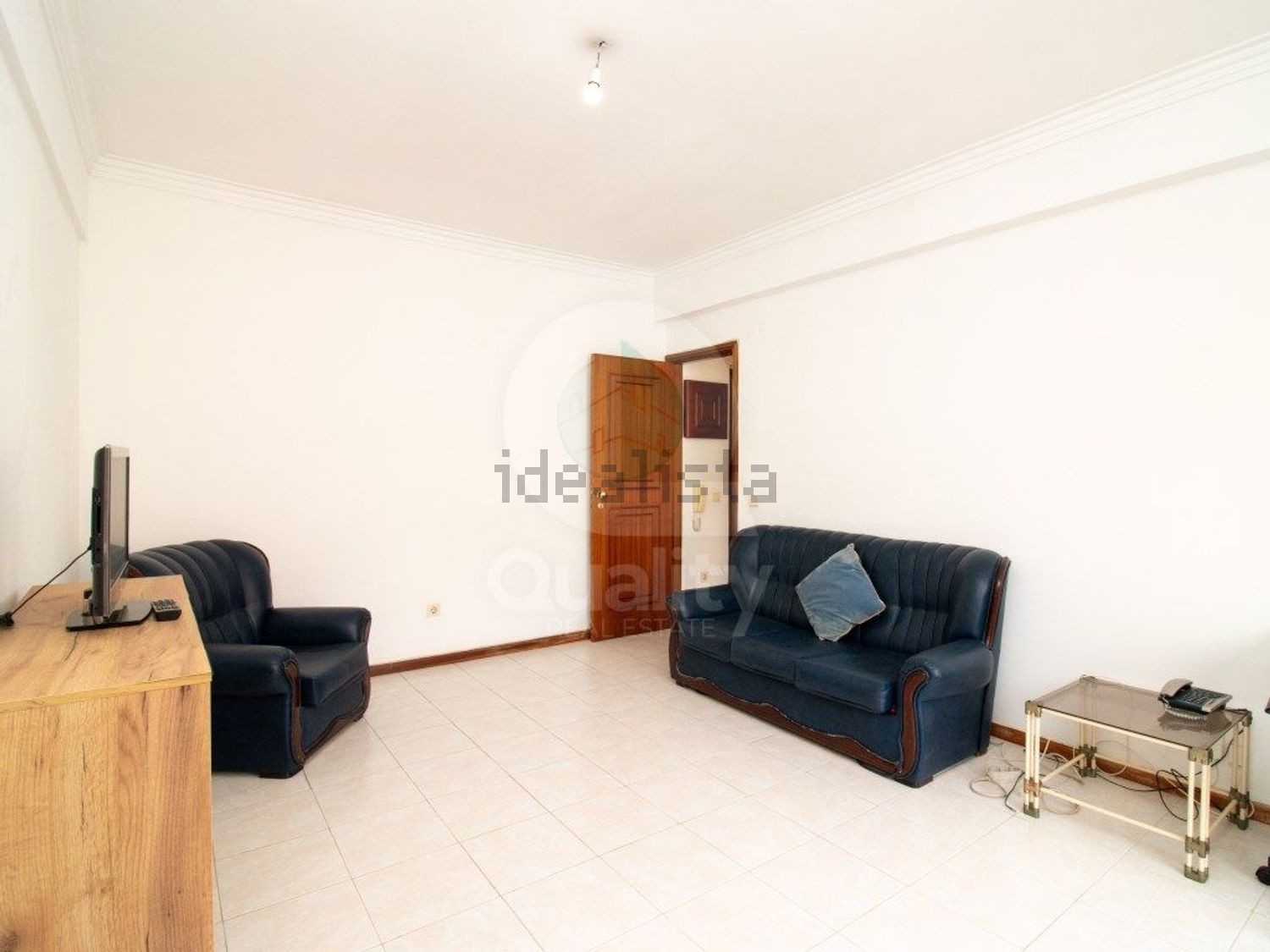 公寓 t1出售在Rua Francisco Miguel - 客厅