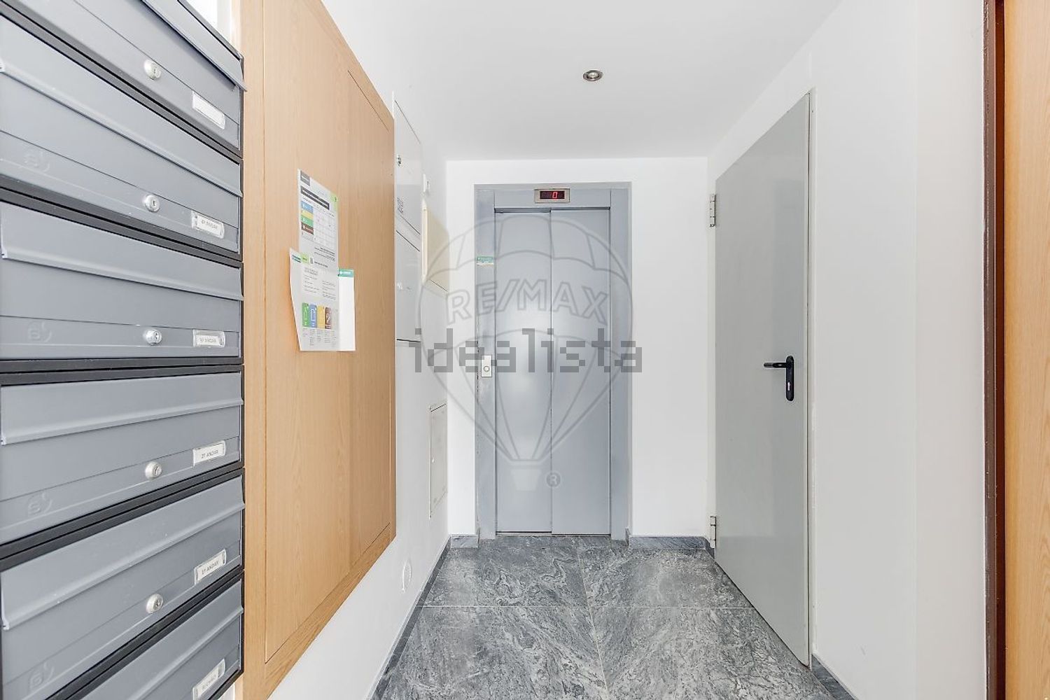 公寓 t2出售在Santa Engrácia - 过道