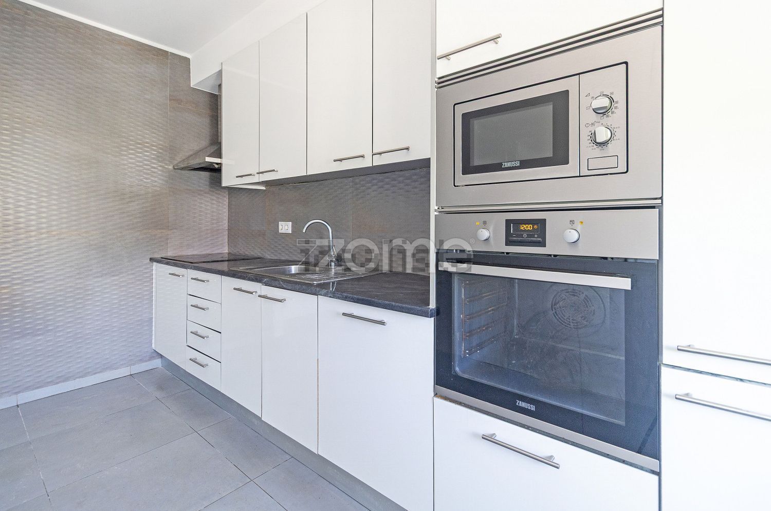 公寓 t2出售在Travessa Rafael de Oliveira, 1 - 厨房