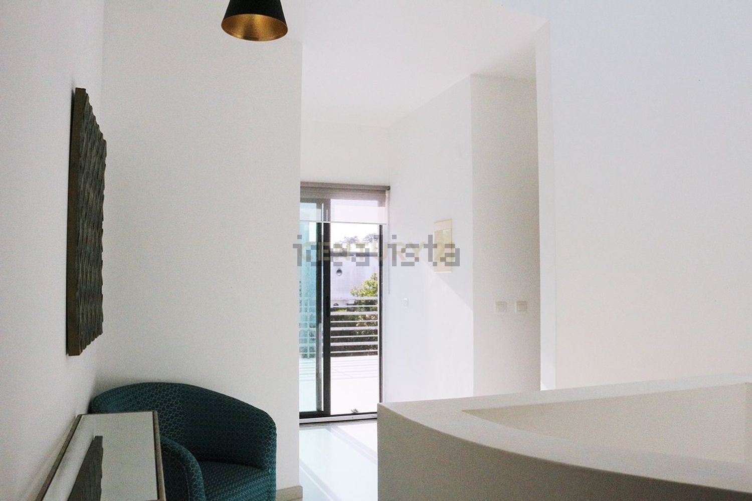 出租小楼房或独栋别墅R. Amadeu de Sousa Cardoso s/n - 客厅