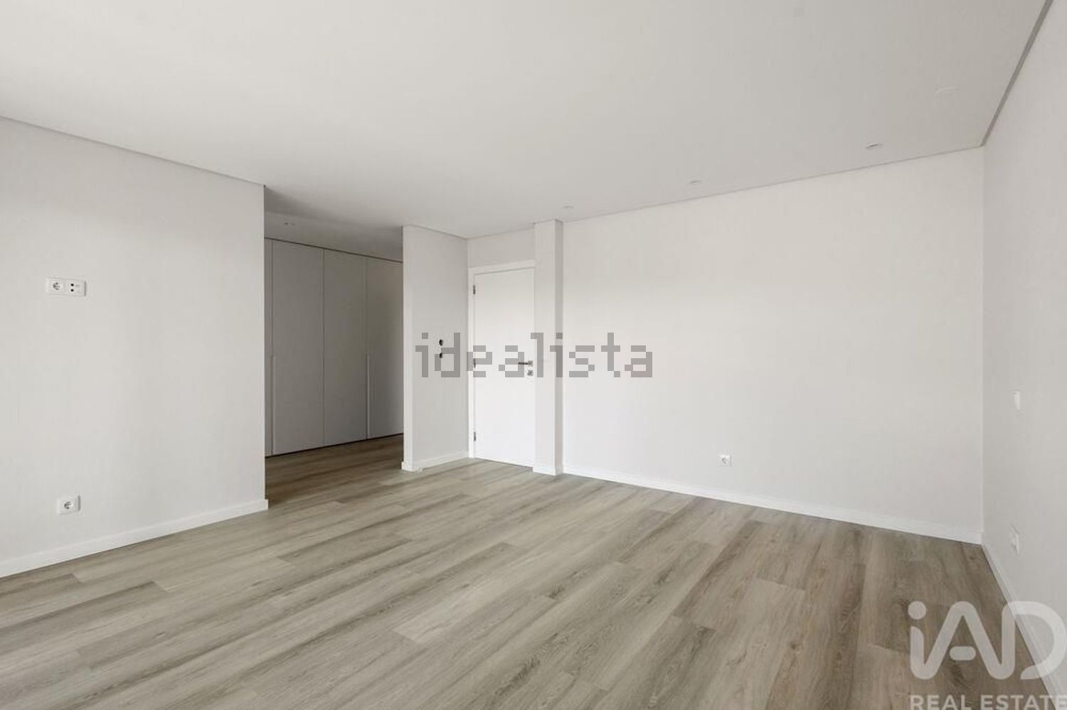 小楼房或独栋别墅出售在São Pedro da Cadeira - 卧室