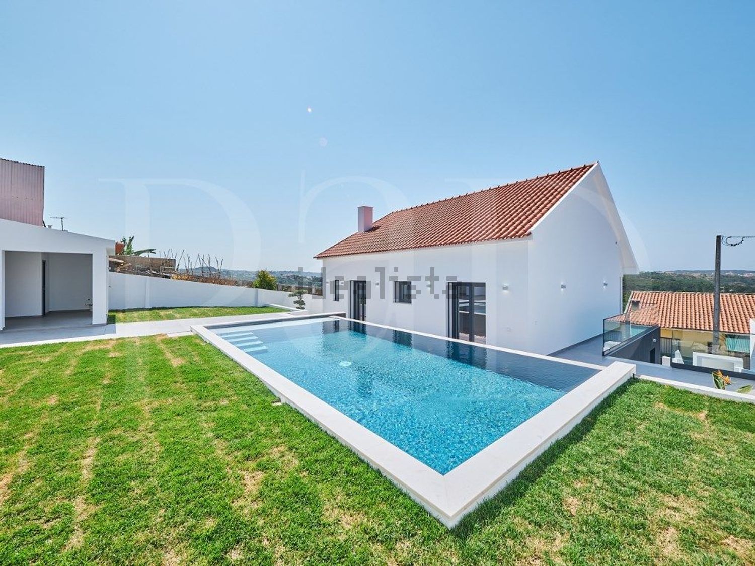 小楼房或独栋别墅出售在Rua do Massapêz, 43 - 游泳池