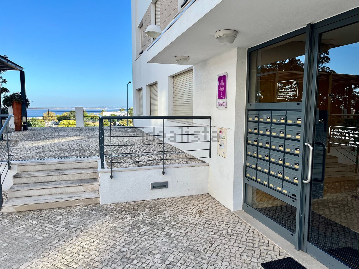 出租公寓 t3在Rua Engenheiro Cunha Leal, 36 - 院子