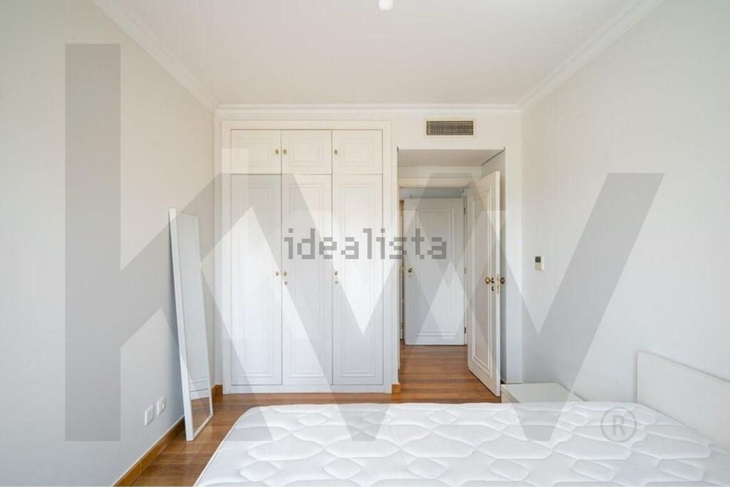 出租公寓 t4在Rua São Bento Menni, 2 - 过道