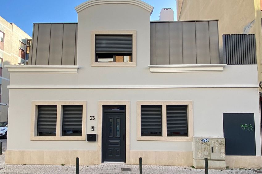 小楼房或独栋别墅出售在Barreiro