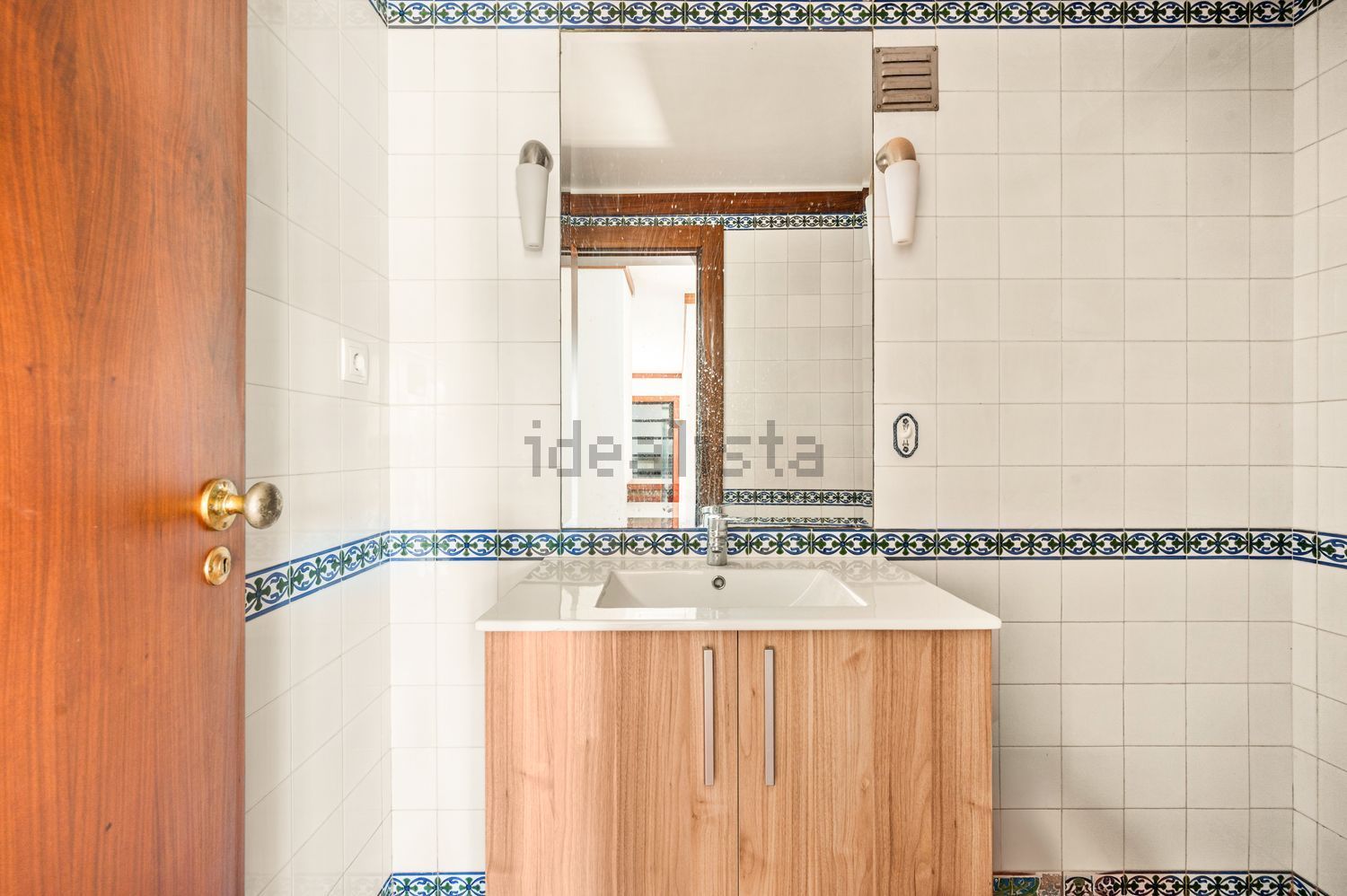 出租双拼别墅在Rua Ribatejo, 42 - 卫生间