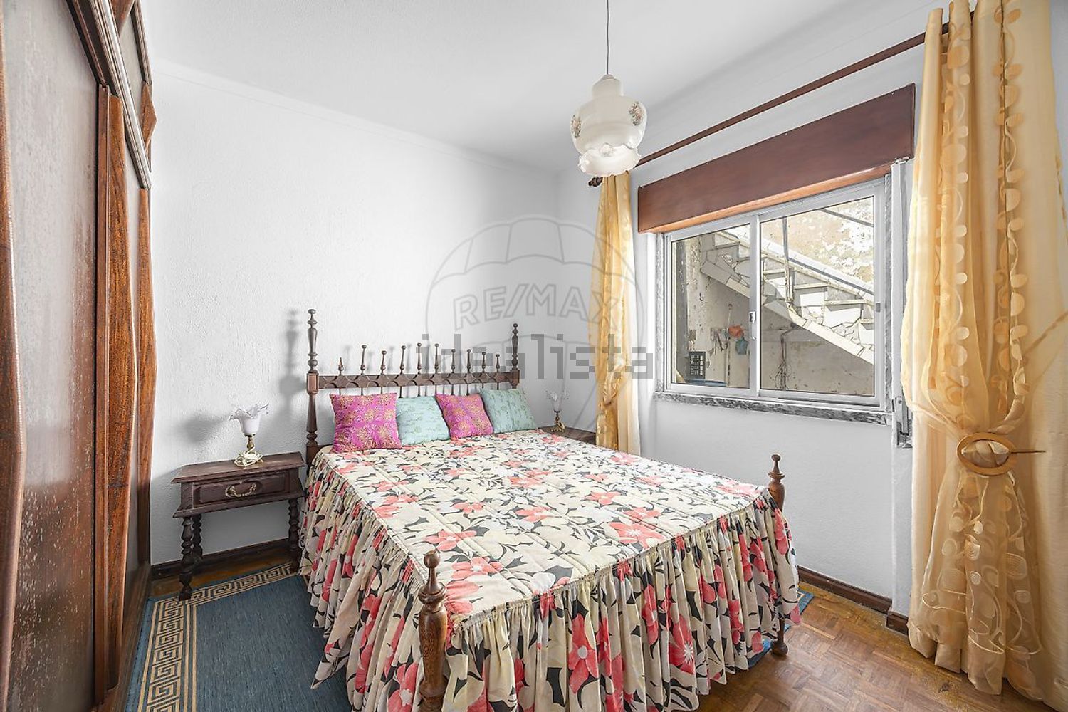 小楼房或独栋别墅出售在Rua das Adegas - 卧室