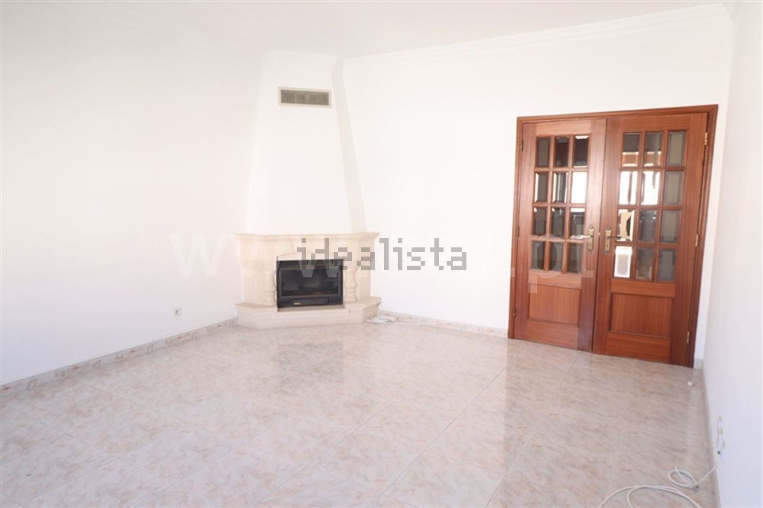 出租公寓 t2在Cruz de Pau - 客厅