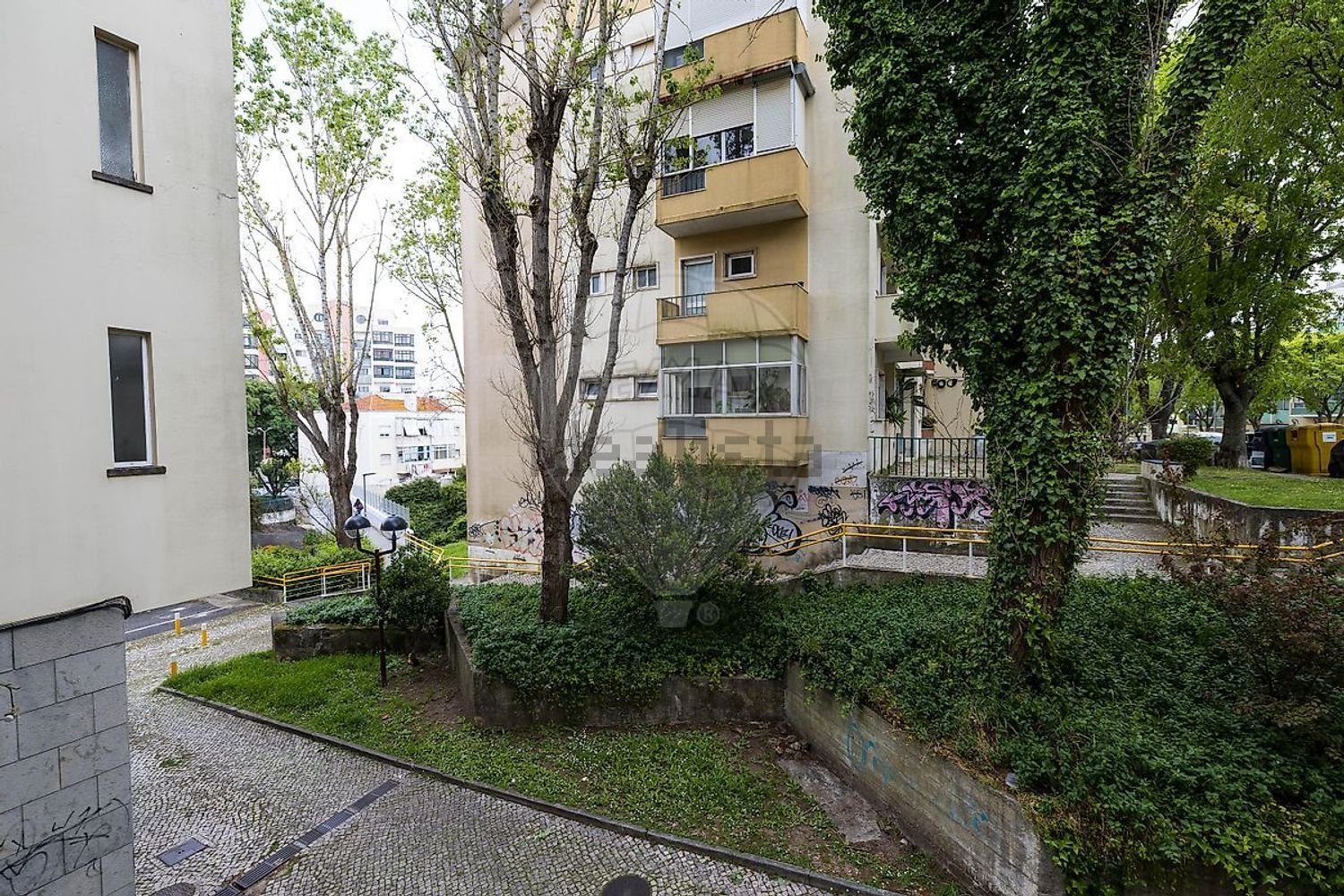 公寓 t2出售在Avenida Alexandre Salles - 视线