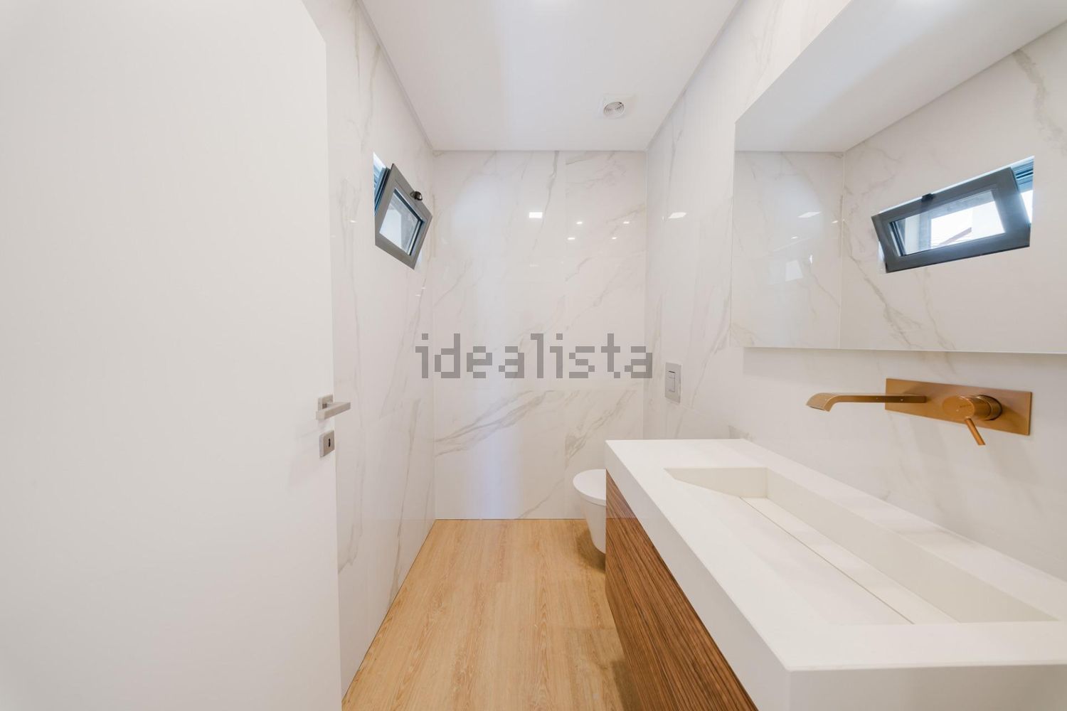 小楼房或独栋别墅出售在Rua Vieira da Silva - 卫生间