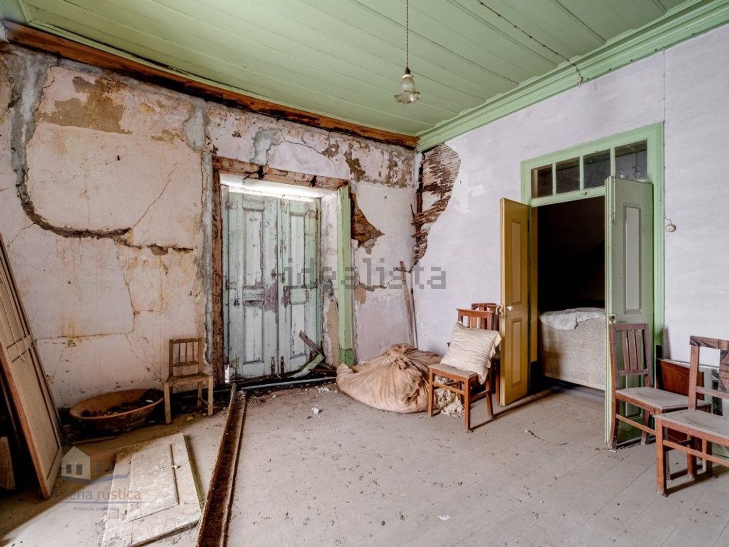 小楼房或独栋别墅出售在Cercal - 照片