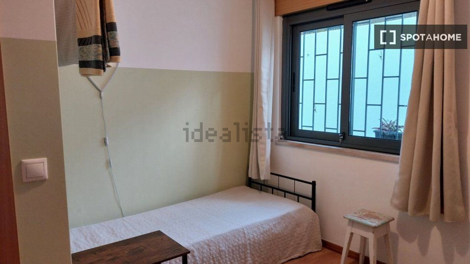 出租房间在Rua Engenheiro Cunha Leal - 卧室