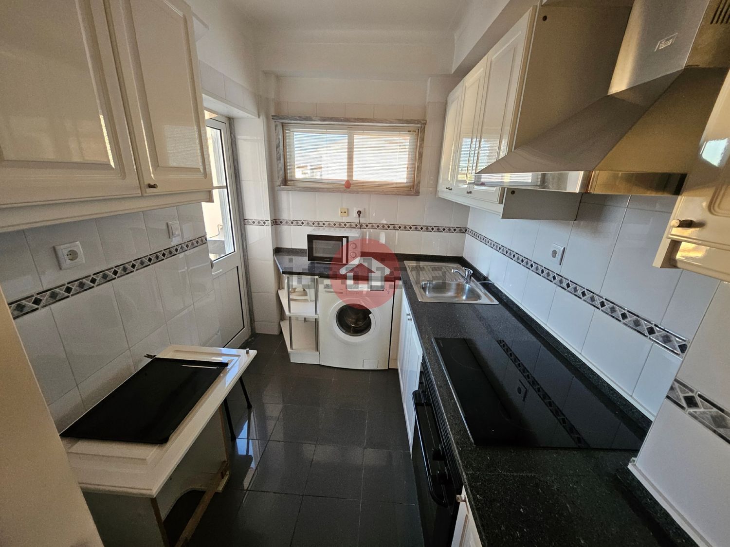 出租公寓 t2在Rua Comércio, 75 - 厨房