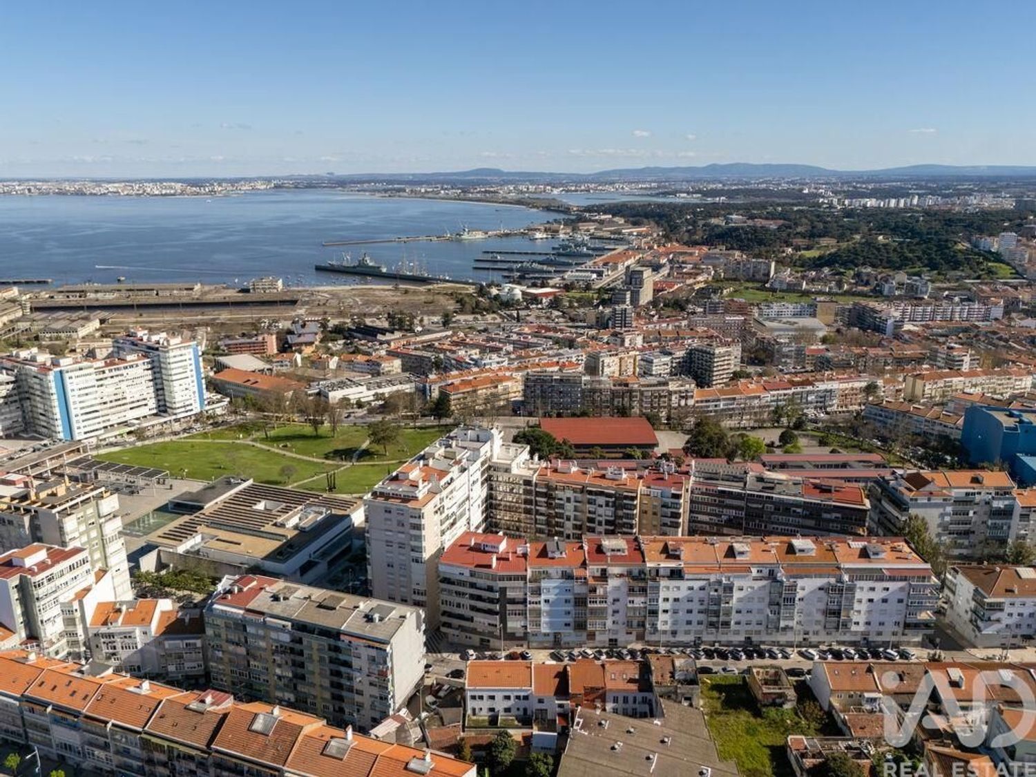 T0（单人公寓）出售在Almada - 视线