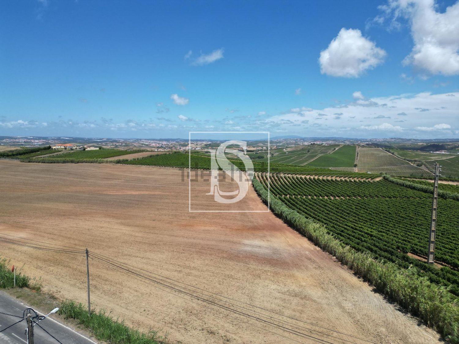 小楼房或独栋别墅出售在Encarnação - 视线