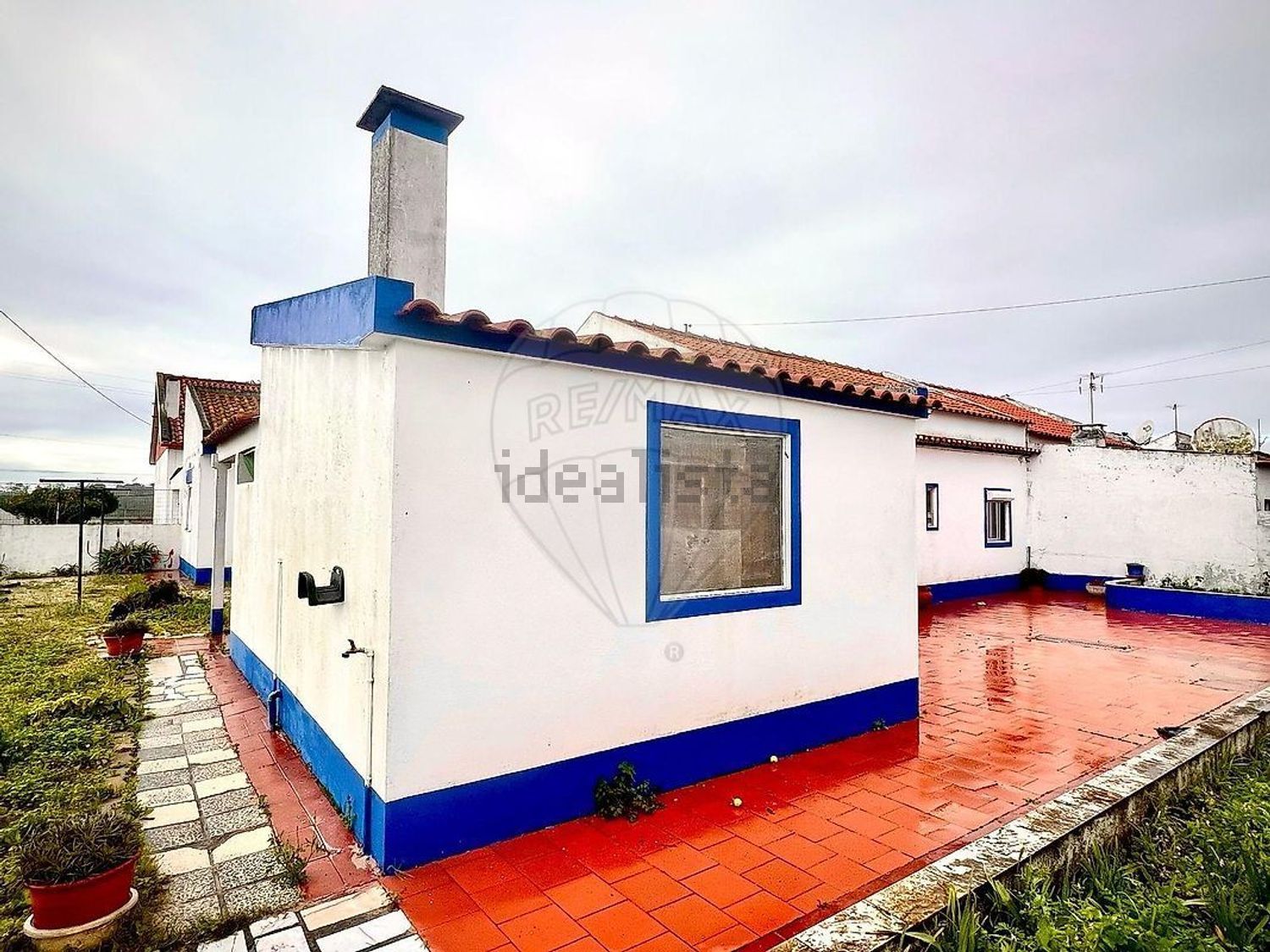 小楼房或独栋别墅出售在Rua Manuel Fonseca, 2 - 外立面