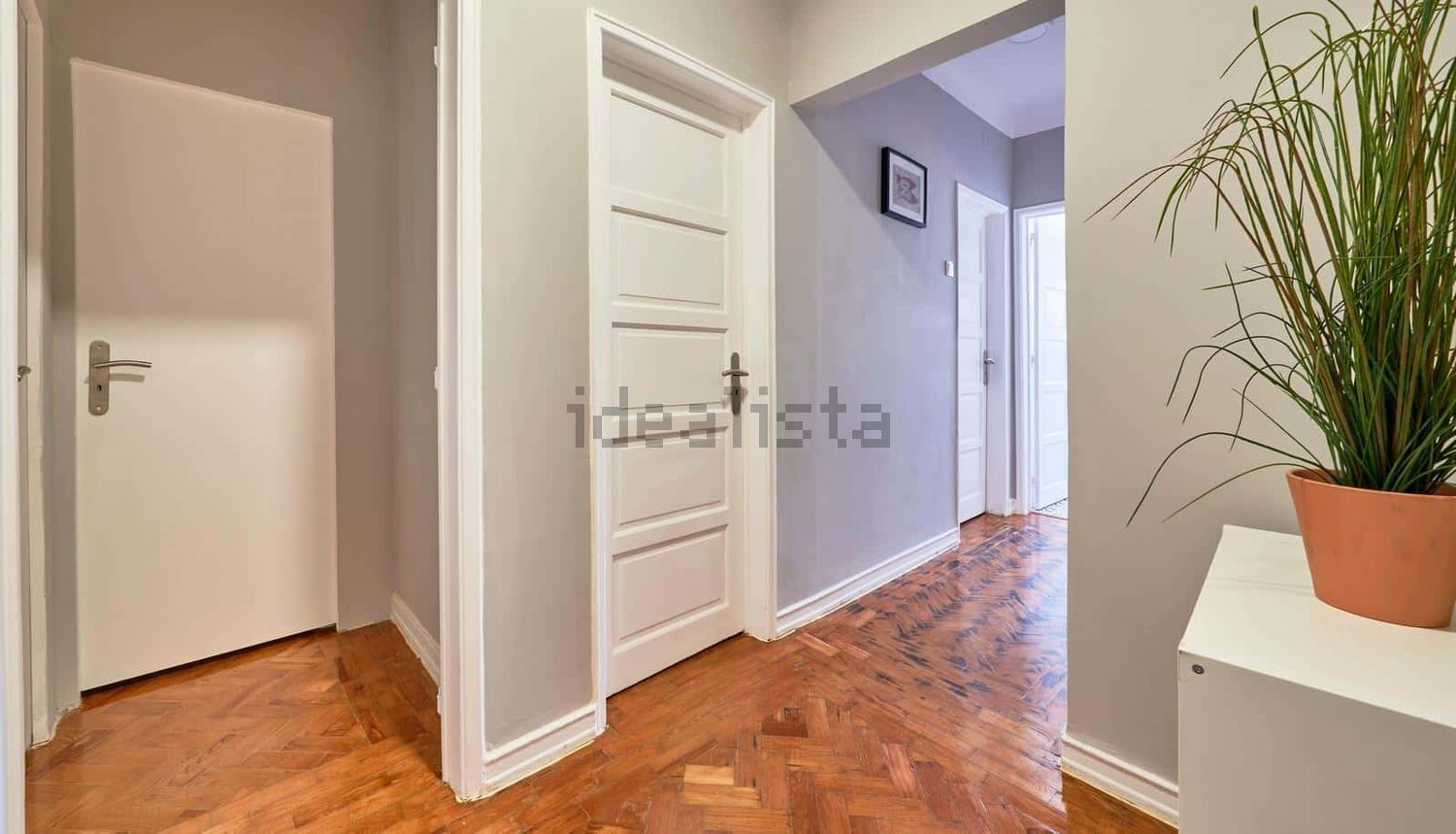 出租房间在Avenida Eduardo Jorge s/n - 照片