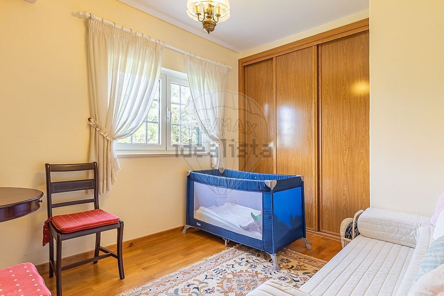 小楼房或独栋别墅出售Estr. da Serralheira de Baixo - 卧室