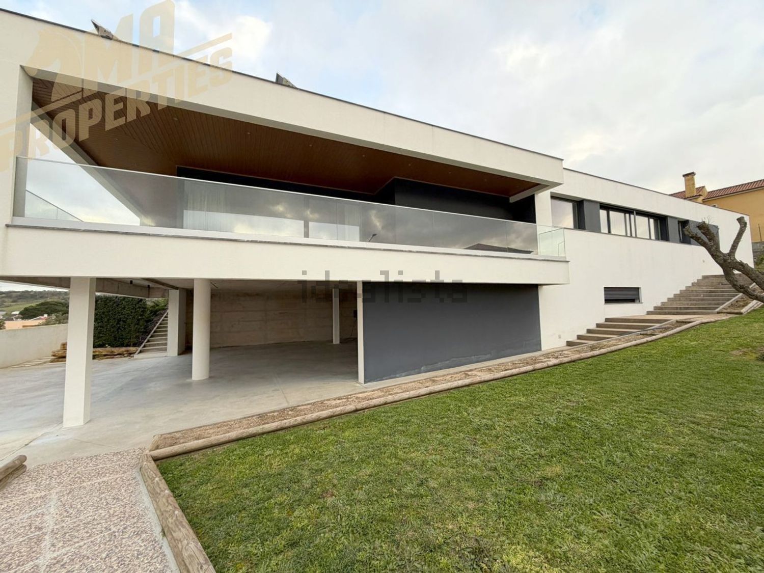 小楼房或独栋别墅出售在Rua da Mandinga, 20 - 游泳池