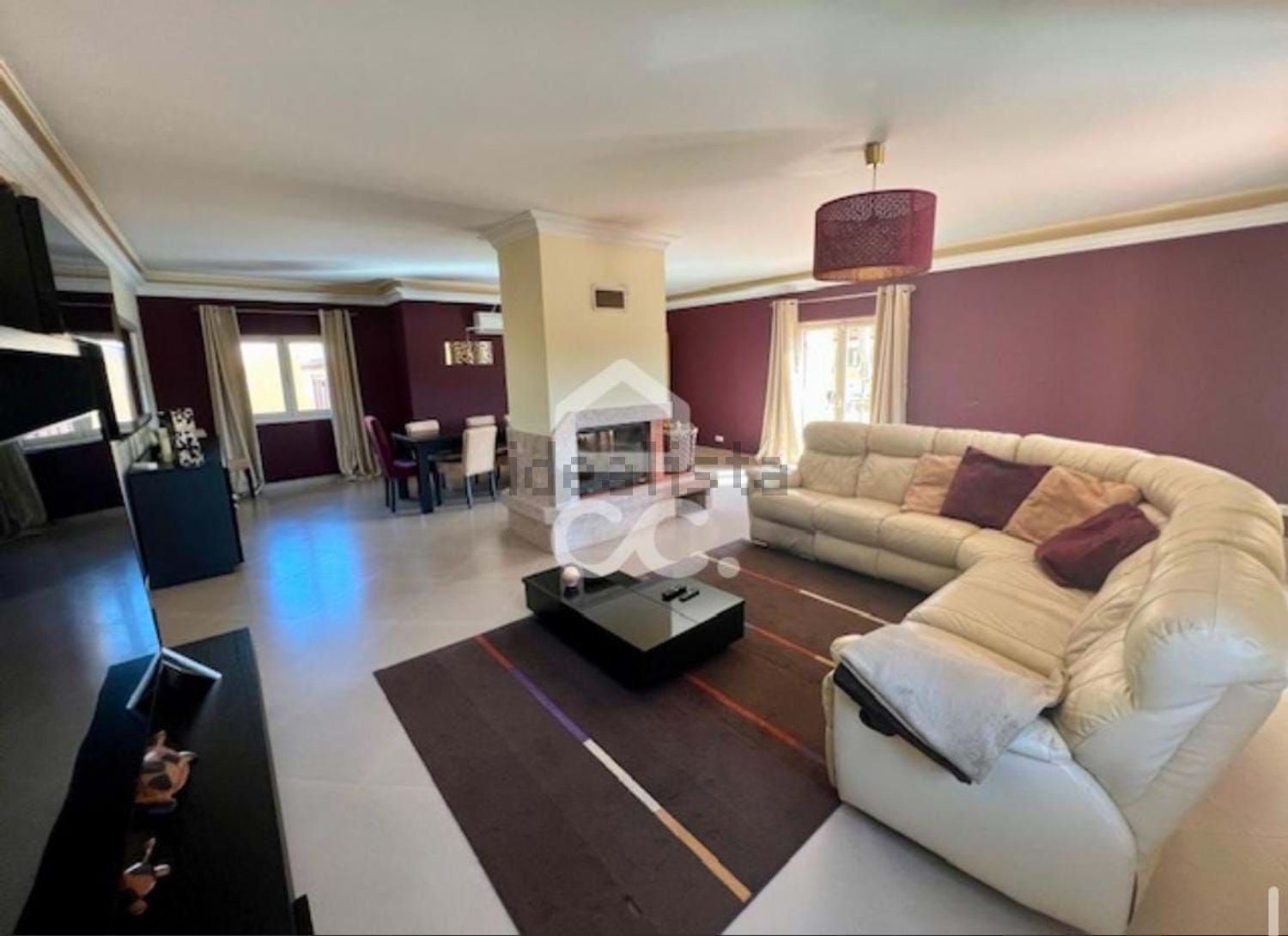 小楼房或独栋别墅出售在Milharado - 客厅