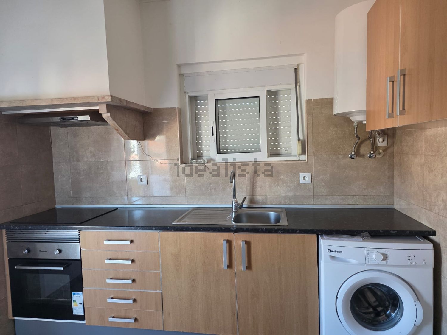 出租公寓 t1在Rua Padre Américo, 29 - 厨房