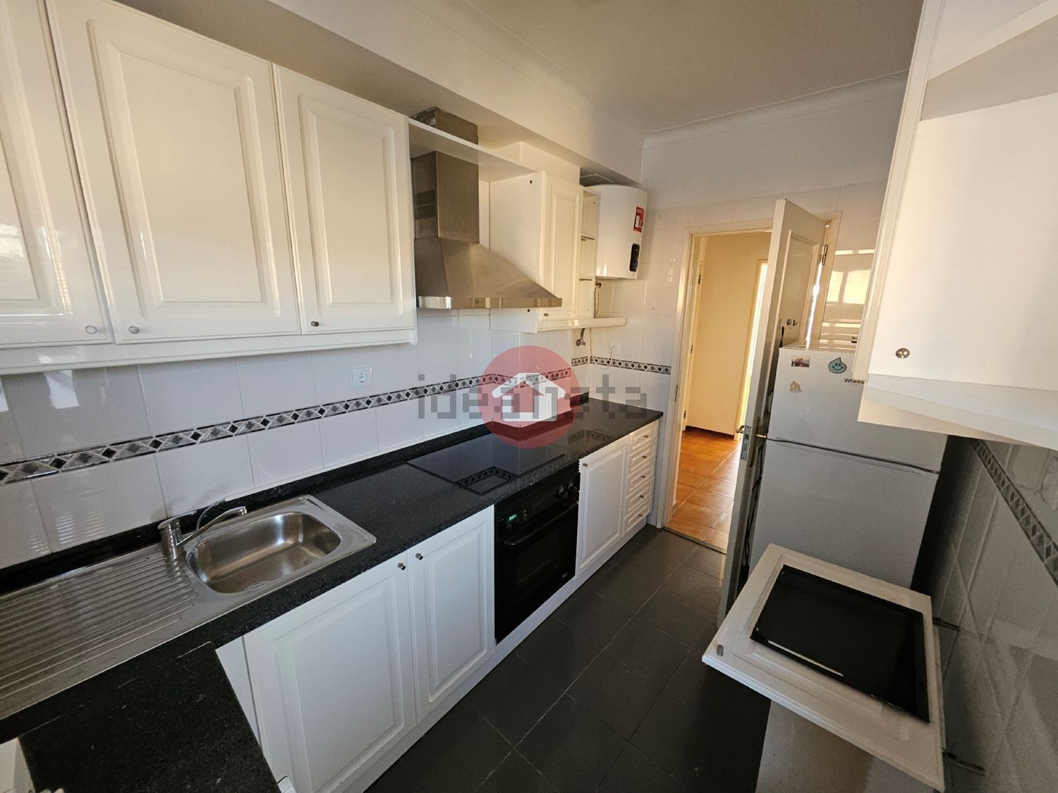 出租公寓 t2在Rua Comércio, 75 - 厨房