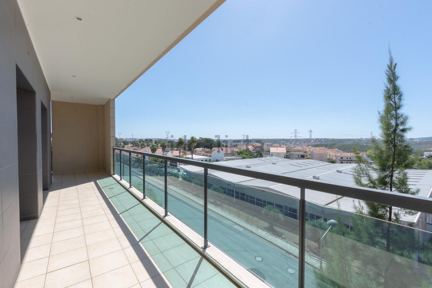 出租公寓 t4在Rua Marechal Gomes da Costa, 3 - 阳台